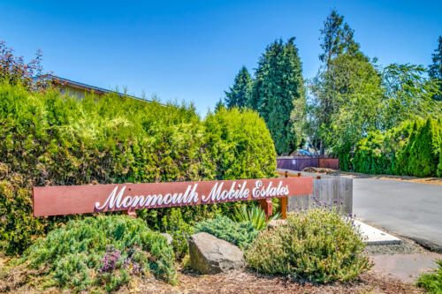 Monmouth Mobile Estates Entrance Sign